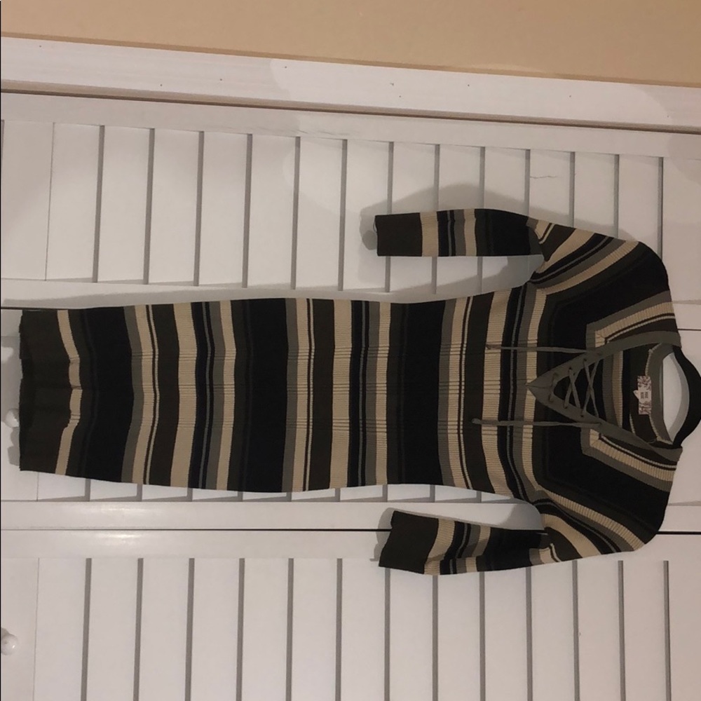 Striped mid-sleeve fall dress